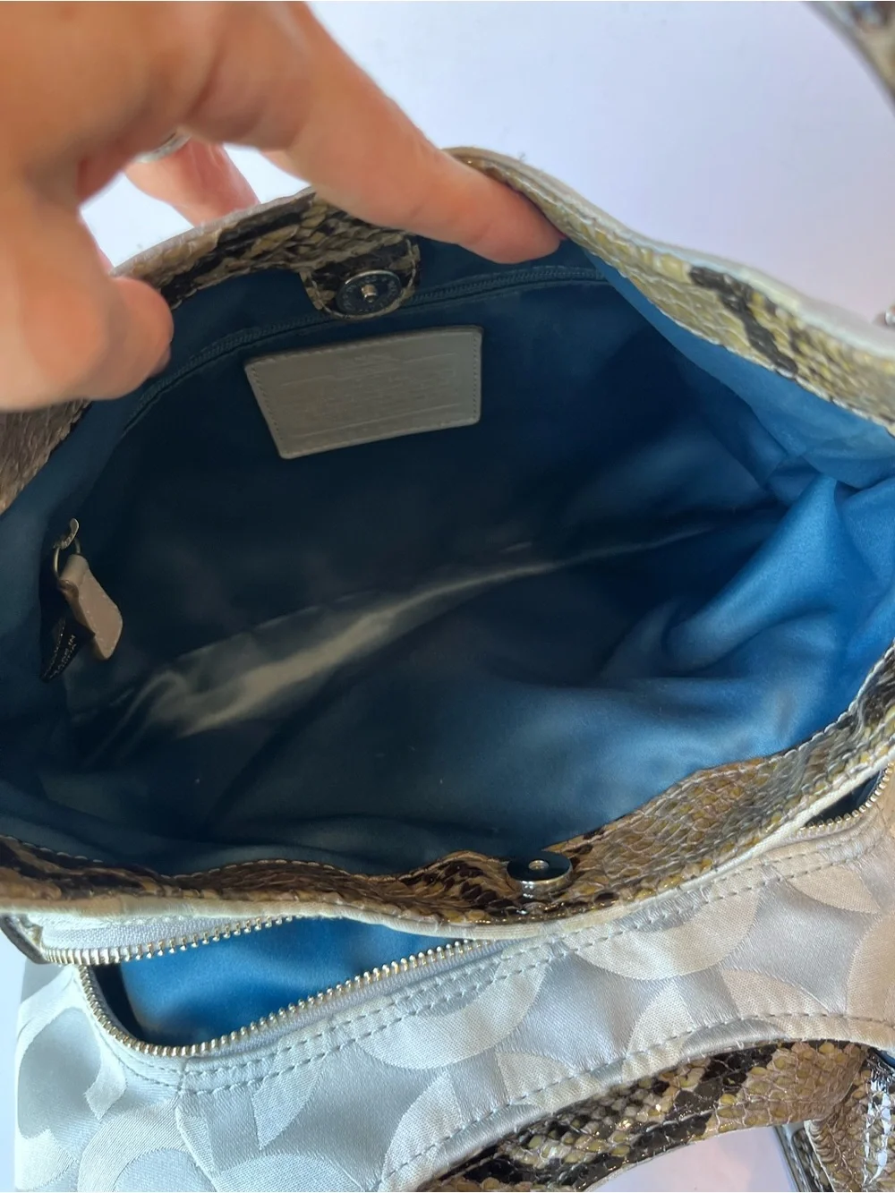 Vintage Coach 17689 Madison Op Art Maggie Shoulder Bag